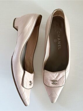 Chanel Vintage Pink CC Turnlock Pointed Toe Ballet Flats Size EU 37